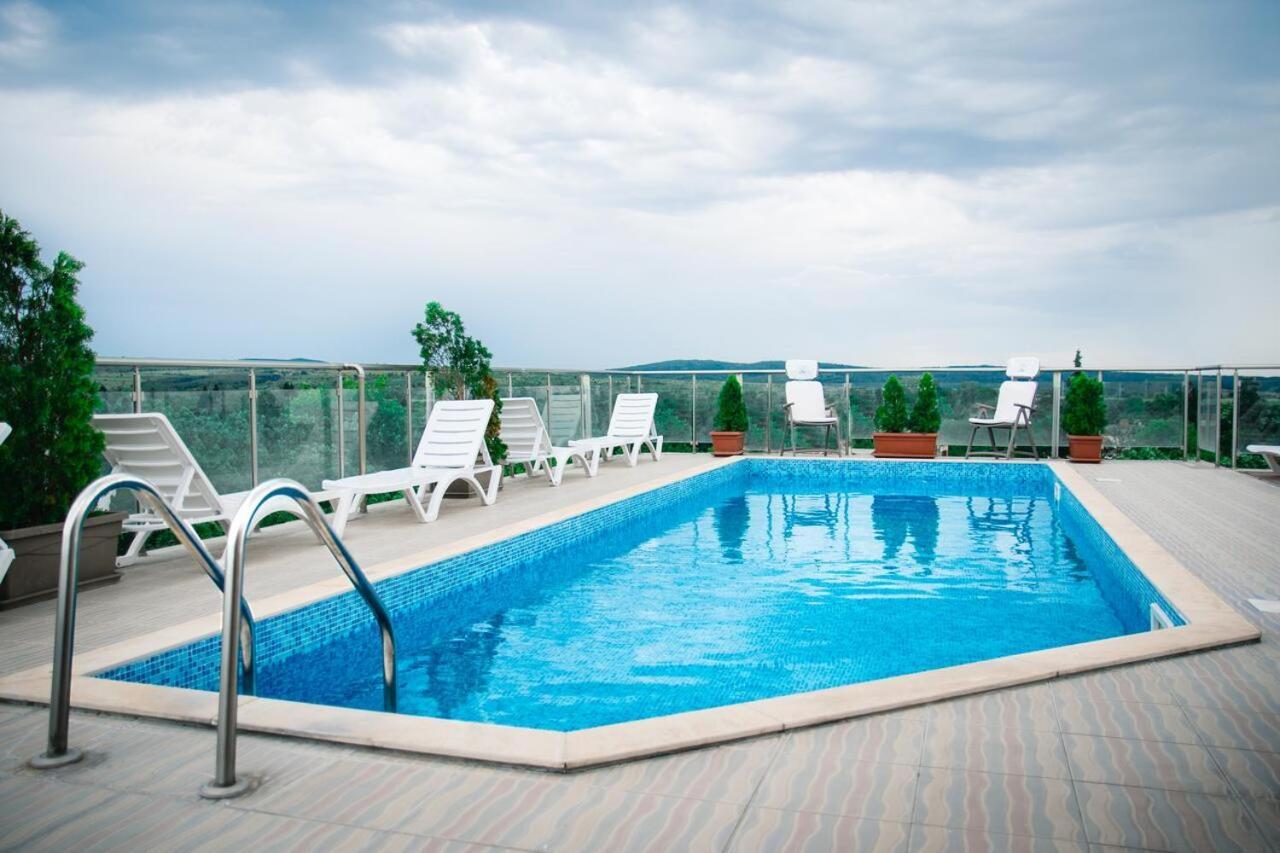 Fantasy Apartaments And Studios Avenue Комплекс Фантазия Хисаря Exterior photo