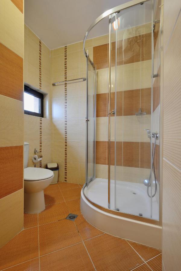 Fantasy Apartaments And Studios Avenue Комплекс Фантазия Хисаря Exterior photo