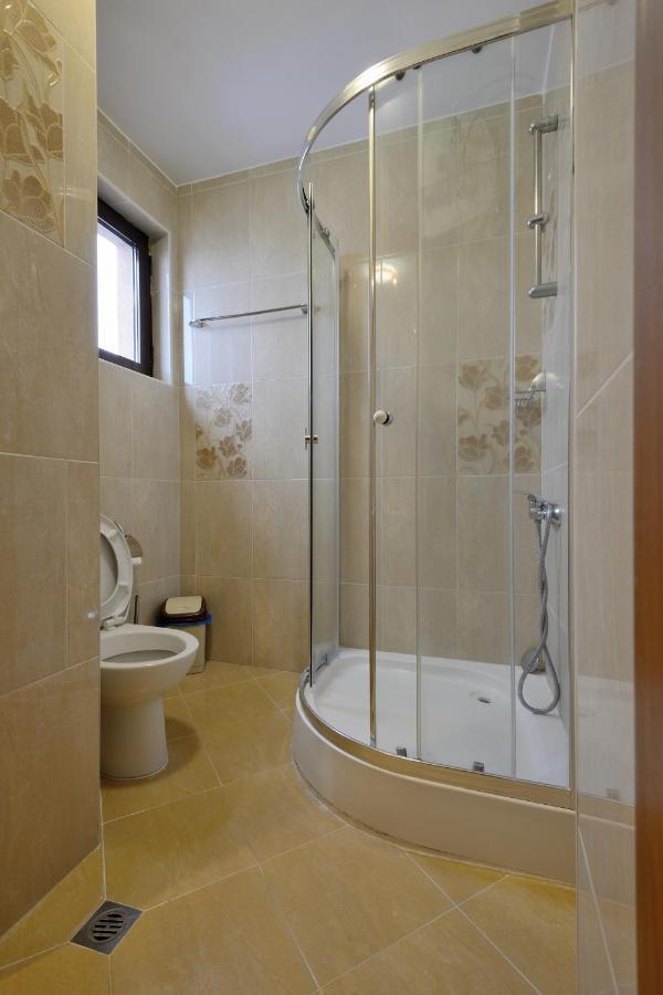 Fantasy Apartaments And Studios Avenue Комплекс Фантазия Хисаря Exterior photo